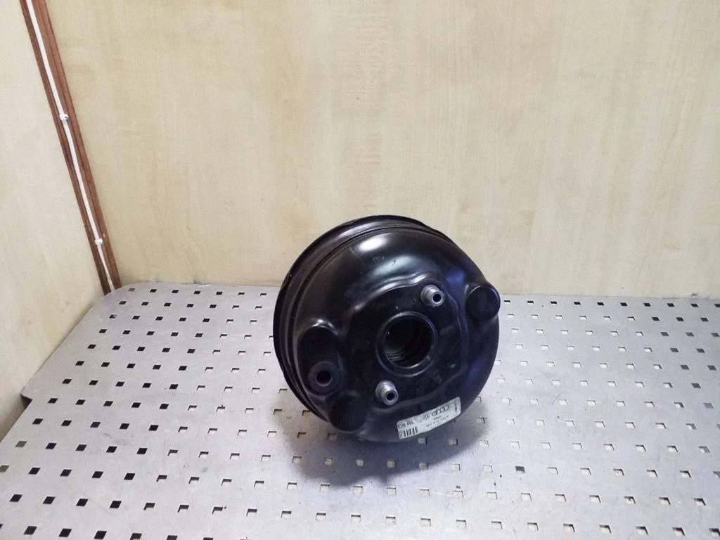 Serwo hamulcowe 4F0612105F – Audi A6 Allroad C6 (2006-2011)