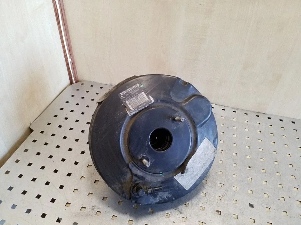 Brake booster 9682650980
