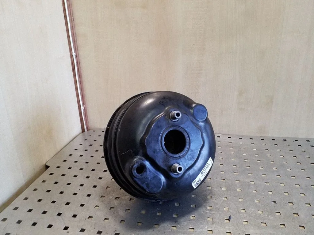 Brake booster – Volkswagen Phaeton (2002-2016)