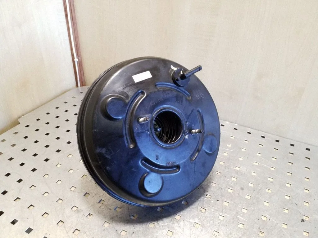 Brake booster – Toyota RAV 4 (XA30) (2006-2016)