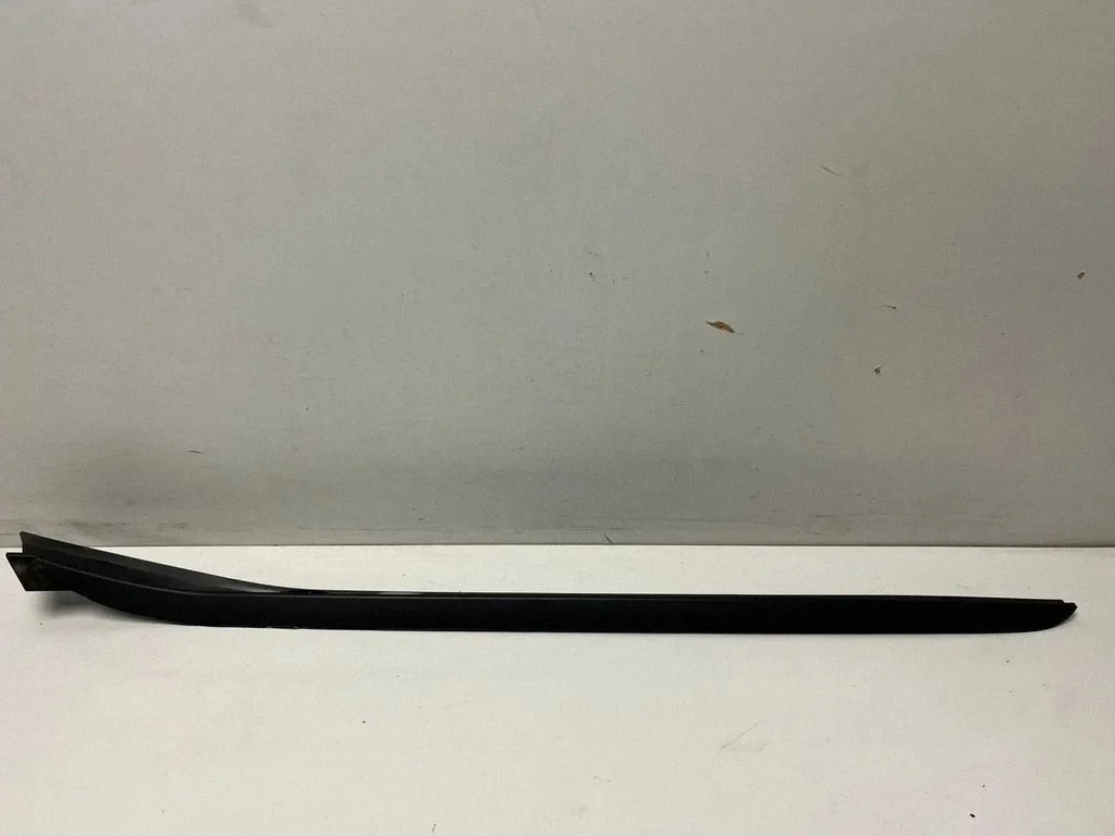Windshield trim 9478897