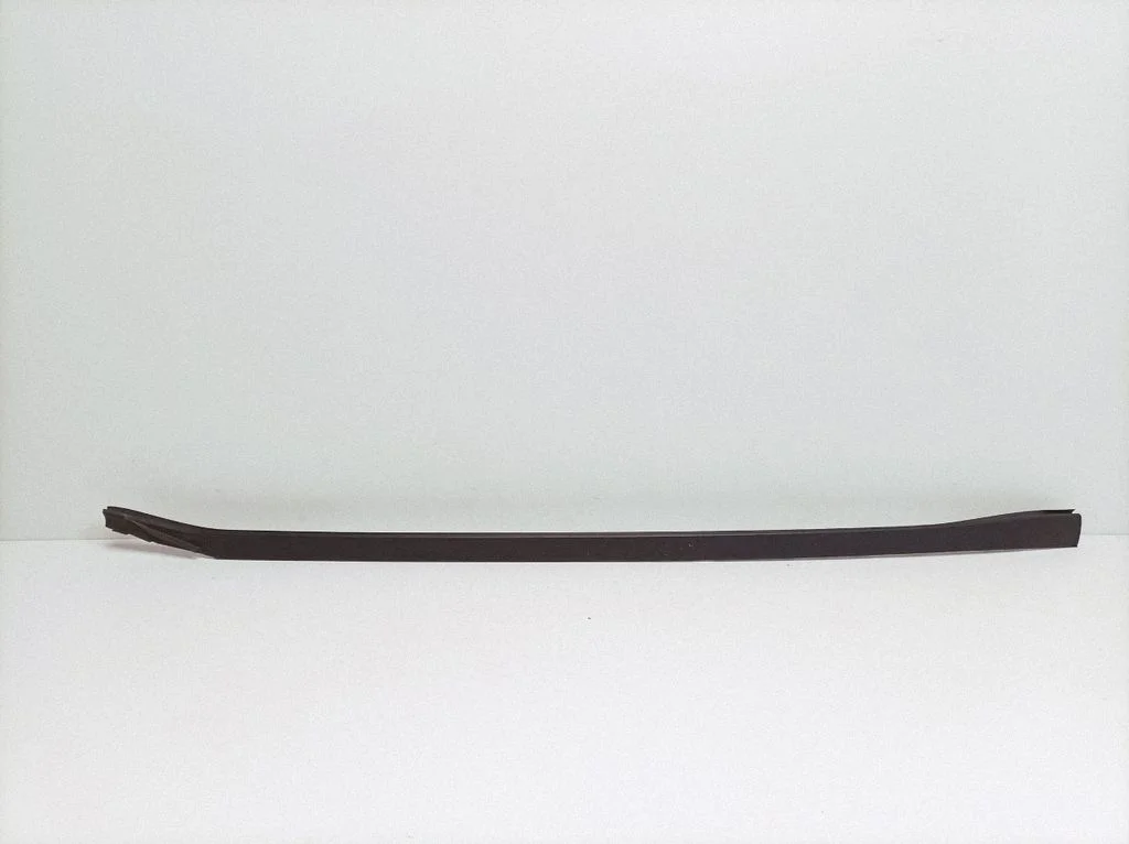 Esiklaasi liist 7954433 – BMW iX1 (2022-)