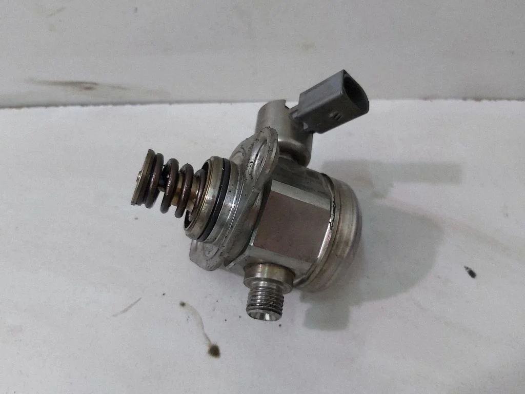 Mechanical fuel pump 7595339