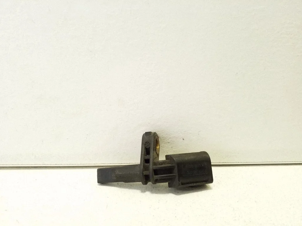 ABS brake wheel speed sensor 7H0927804 – Volkswagen Passat B6 (2005-2010)