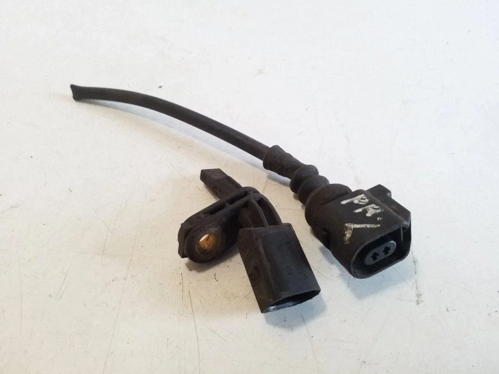 ABS brake wheel speed sensor 7H0927803 – Volkswagen Passat B6 (2005-2010)