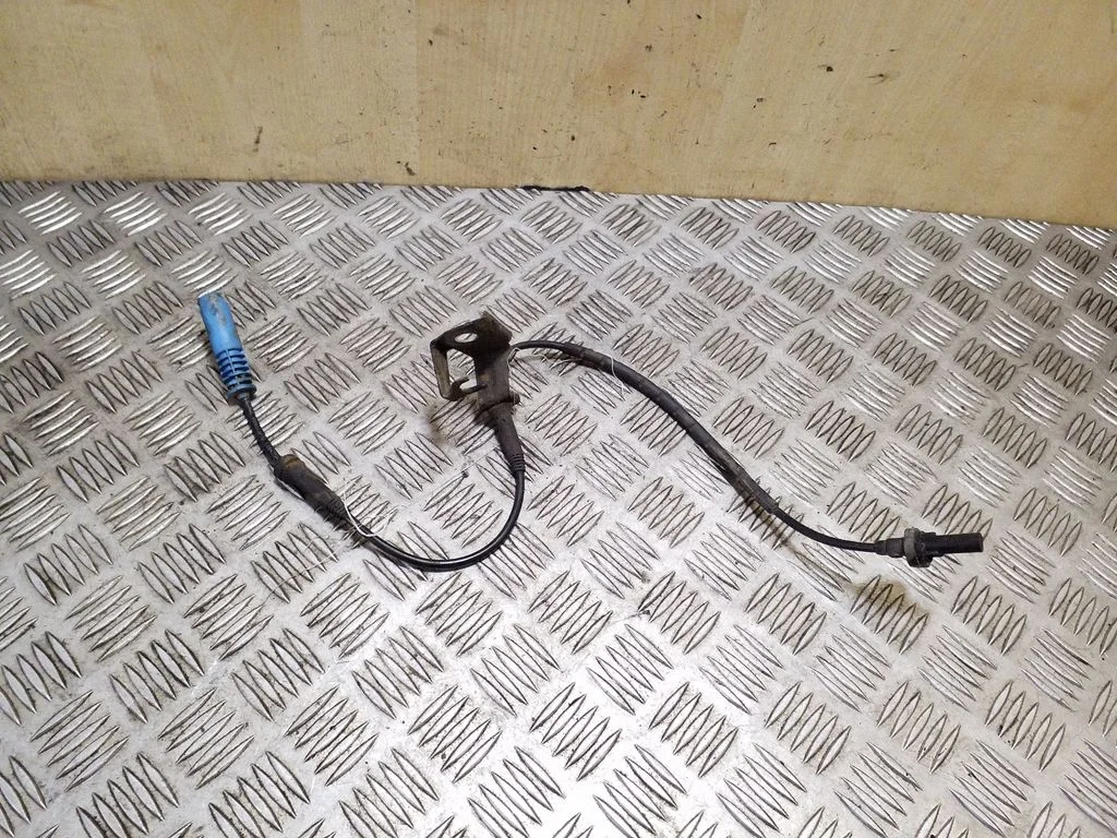Esimene piduri ABS-andur – BMW X1 E84 (2009-2015)