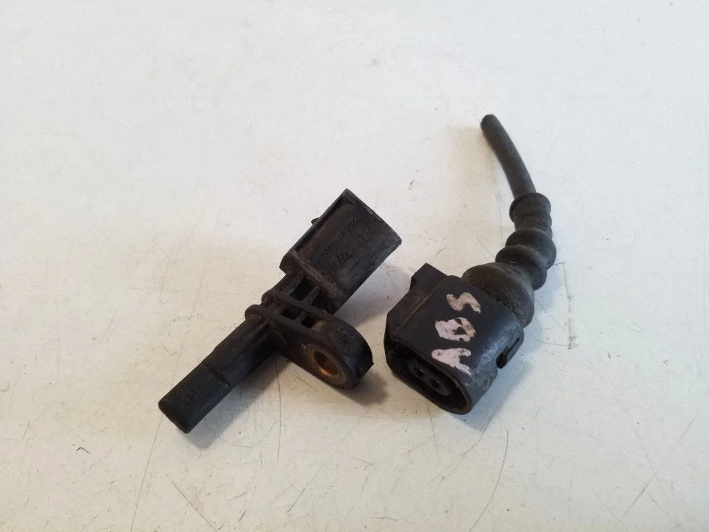 ABS brake wheel speed sensor 7H0927804 – Volkswagen Passat B6 (2005-2010)