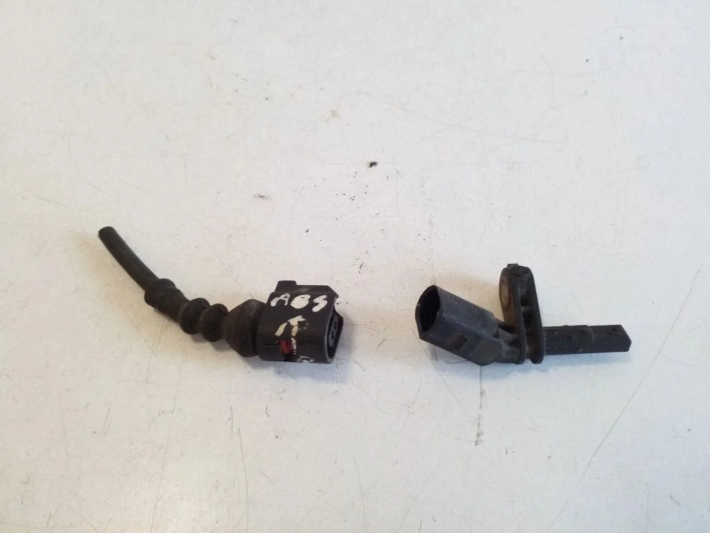 ABS brake wheel speed sensor 7H0927804 – Volkswagen Passat B6 (2005-2010)