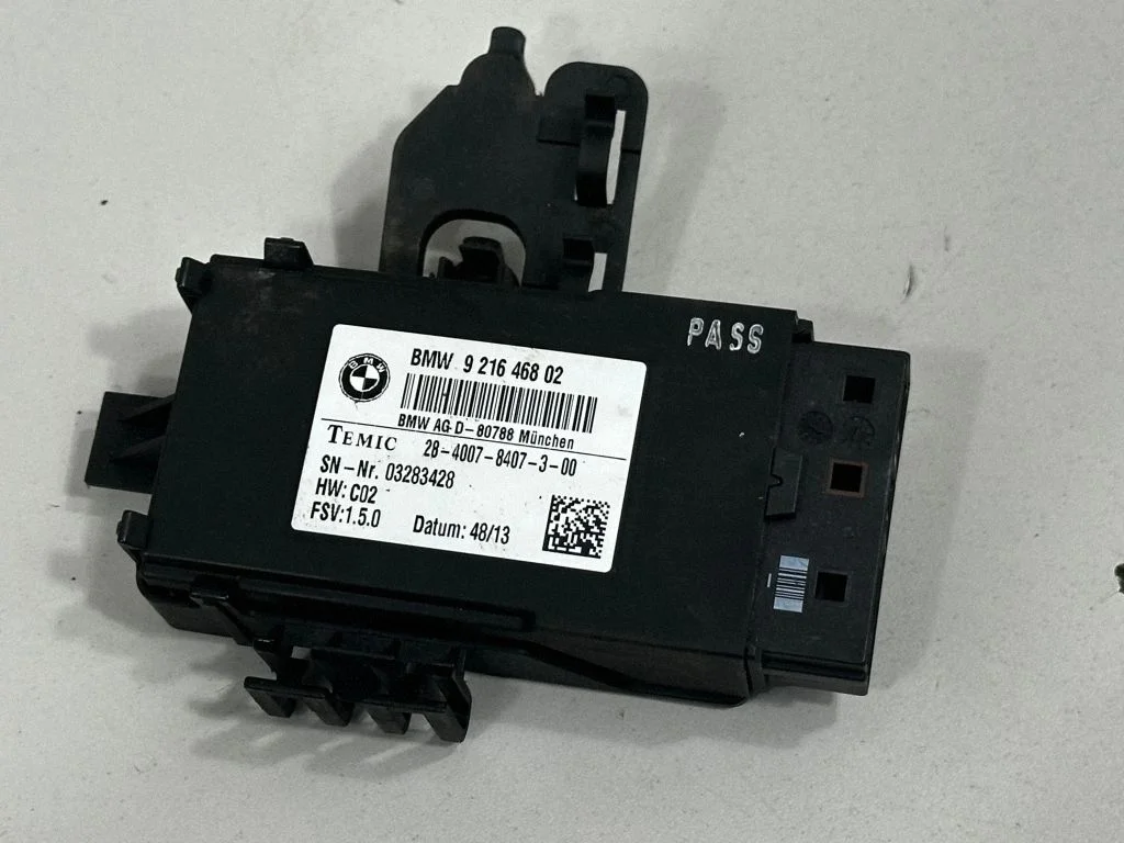 Seat control module 9216468