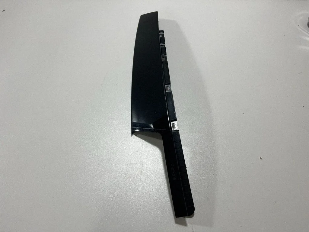 Front door glass trim molding – BMW 1 Series F40 (2019-2023)