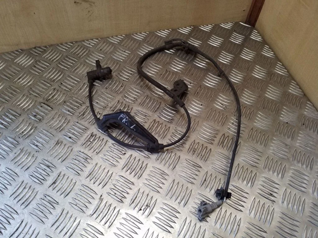 Esimene piduri ABS-andur – Toyota RAV 4 (XA20) (2000-2005)