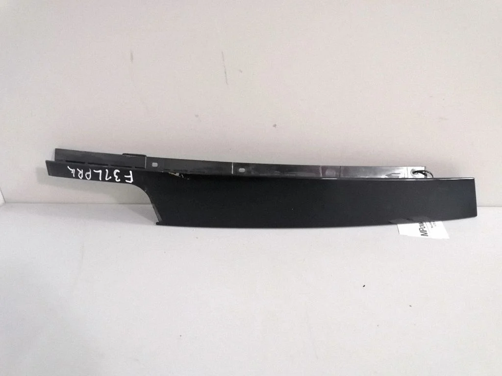 Front door glass trim molding – BMW 3 Series F30 F35 F31 (2012-2018)