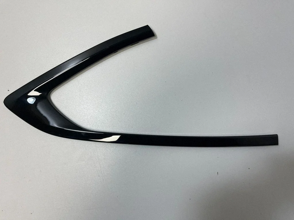 Rear door glass trim molding 5A5C0B3