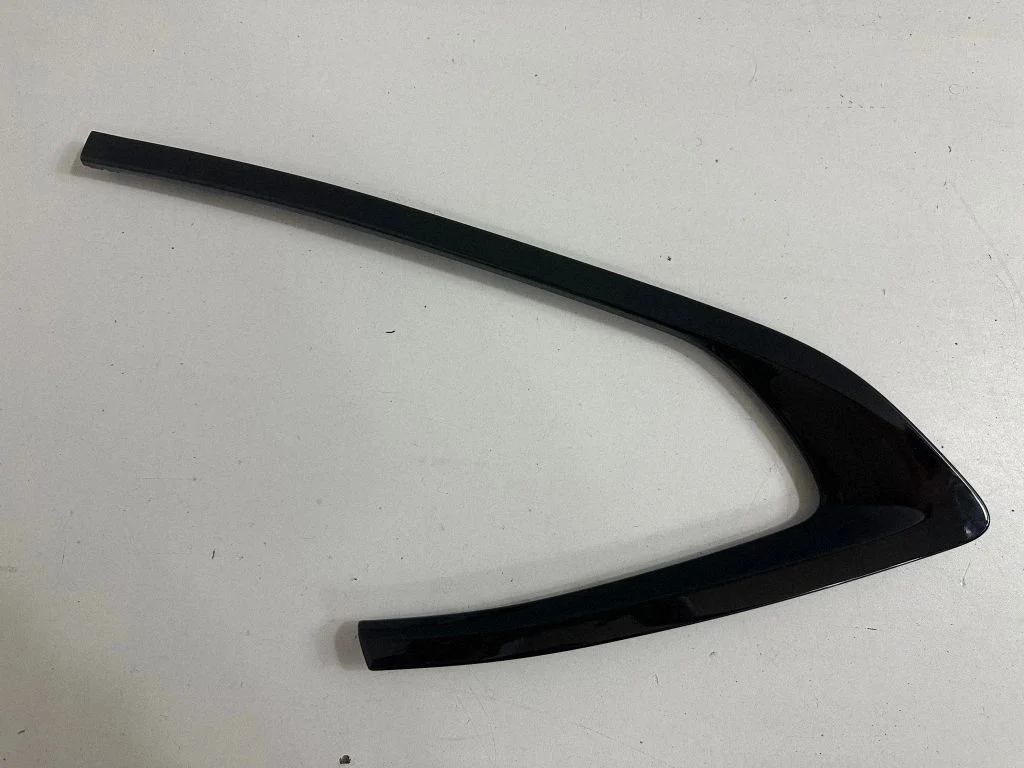 Rear door glass trim molding 5A5C0B3