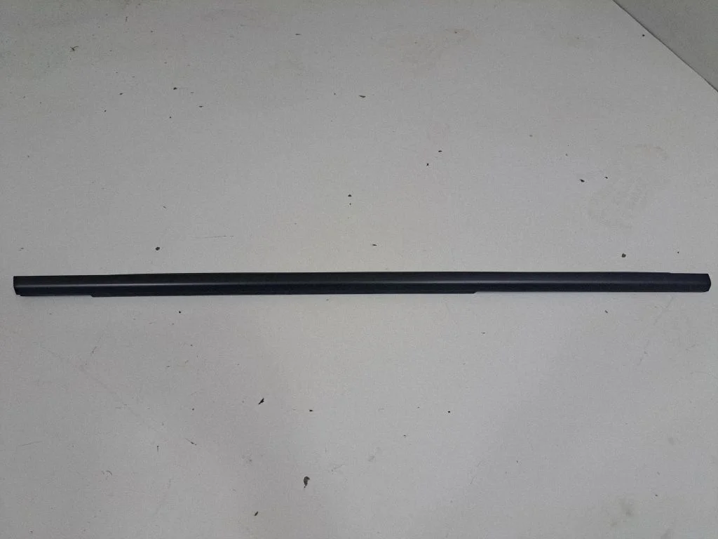 Tagaukse klaasi liist – BMW 3-seeria G20 G21 (2019-)