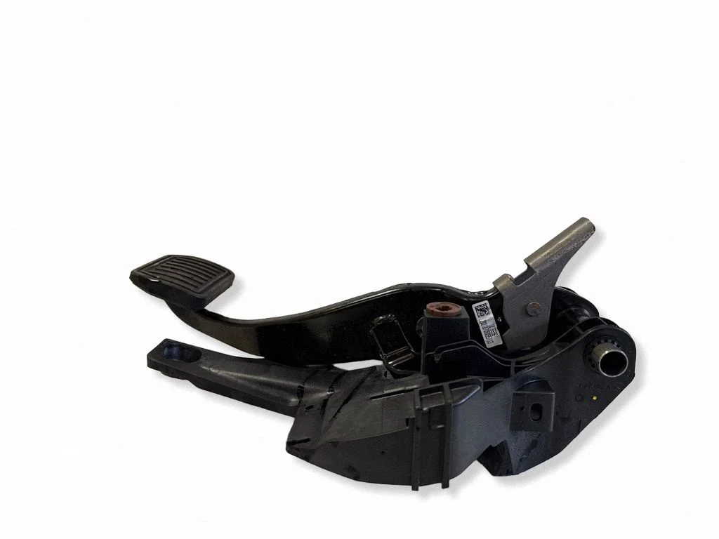 Brake pedal 104469200D