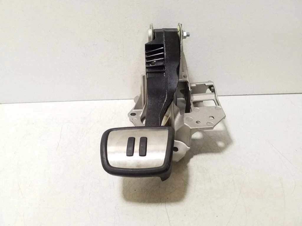 Brake pedal 80017520