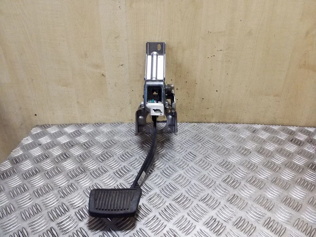 Brake pedal 32800J2100