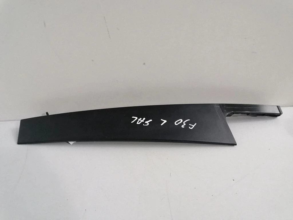 Listwa szyby drzwi tylnych – BMW Seria 3 F30 F35 F31 (2012-2018)