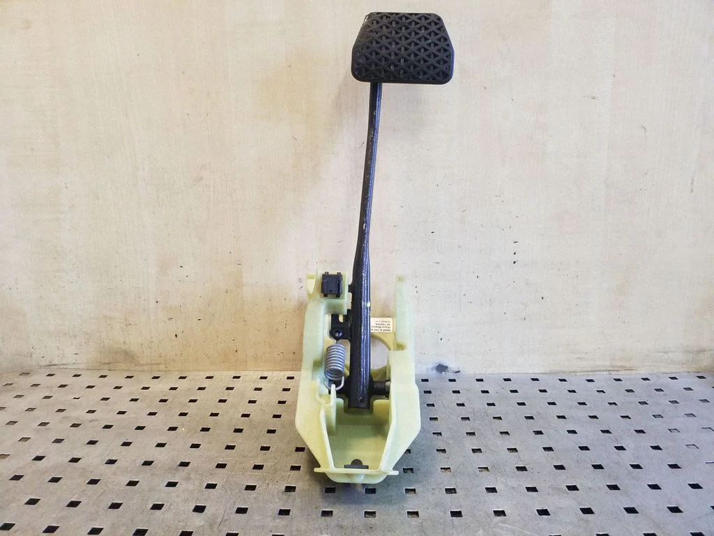 Brake pedal 6769407
