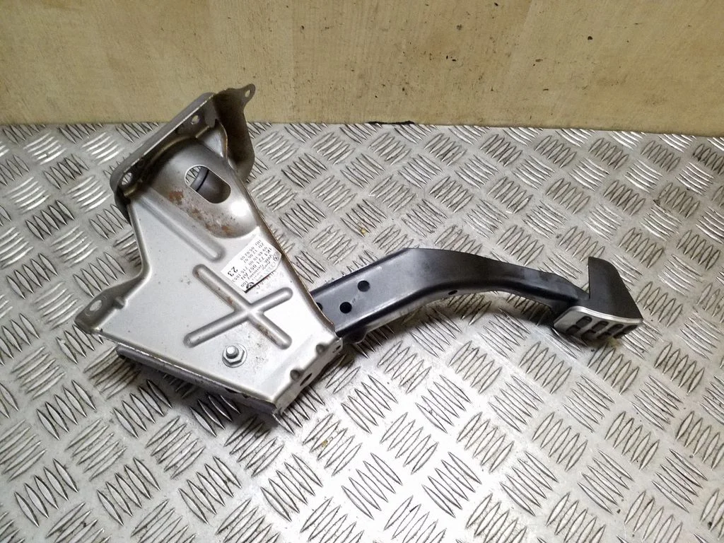 Piduripedaal – Skoda Octavia Mk2 (1Z) (2004-2013)