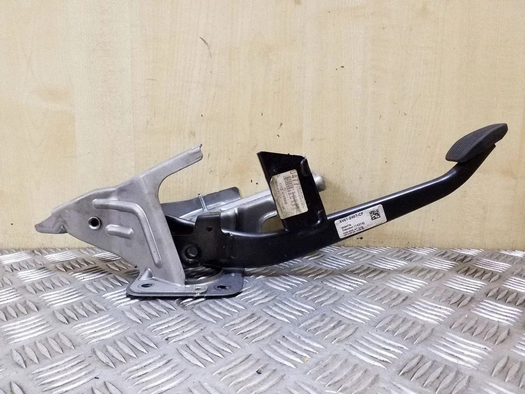 Brake pedal AV612467CF