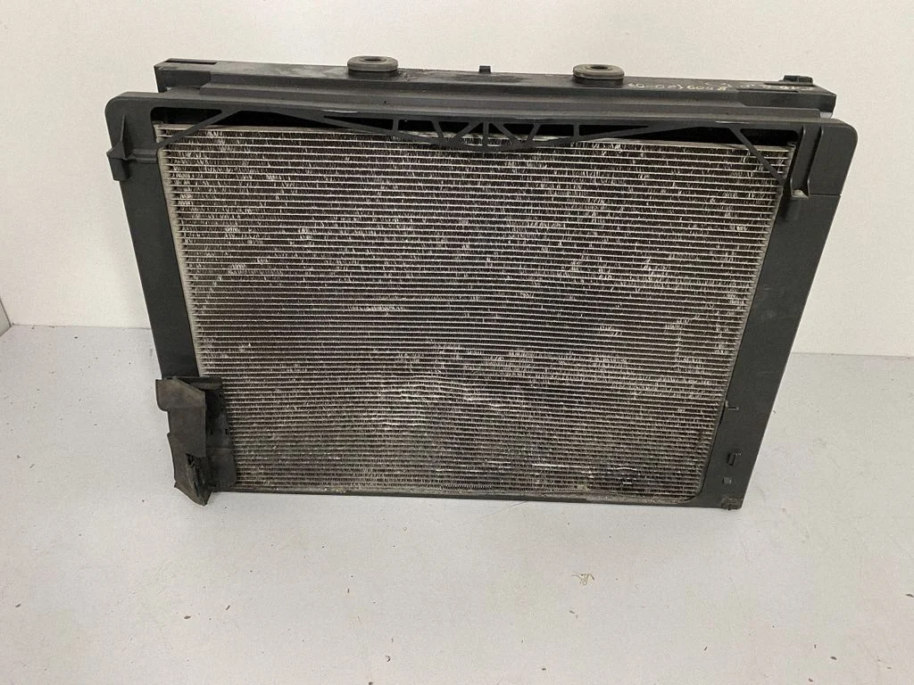 Radiatoru komplekts – BMW 5. sērija F10 F11 (2009-2016)