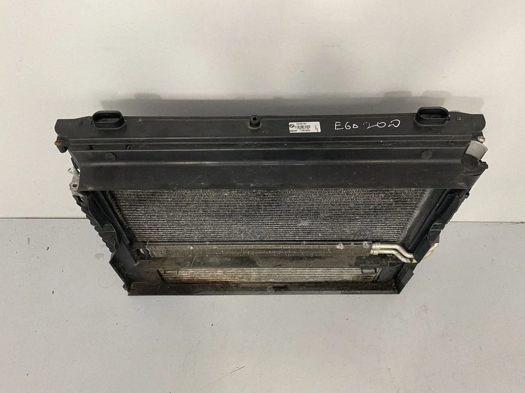 Radiatoru komplekts – BMW 5. sērija E60 E61 (2004-2010)