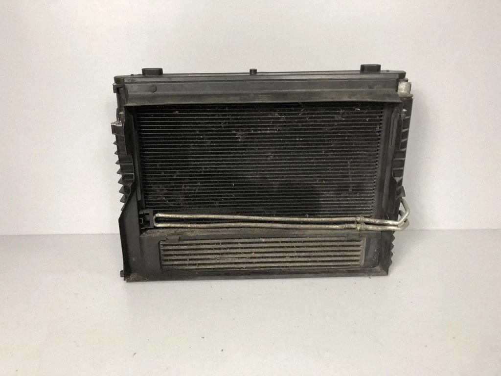Radiatoru komplekts – BMW 5. sērija E60 E61 (2004-2010)