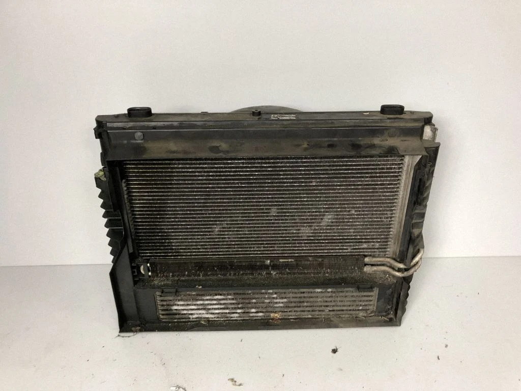 Radiaatorite komplekt – BMW 5-seeria E60 E61 (2004-2010)