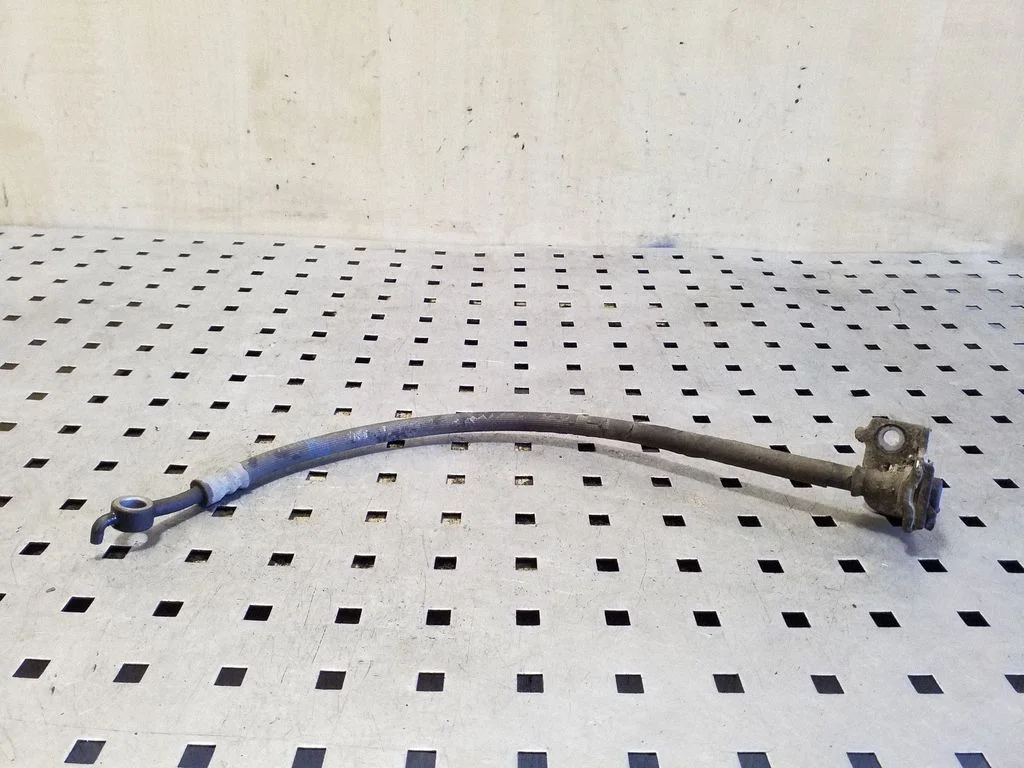 Brake line pipe/hose – right