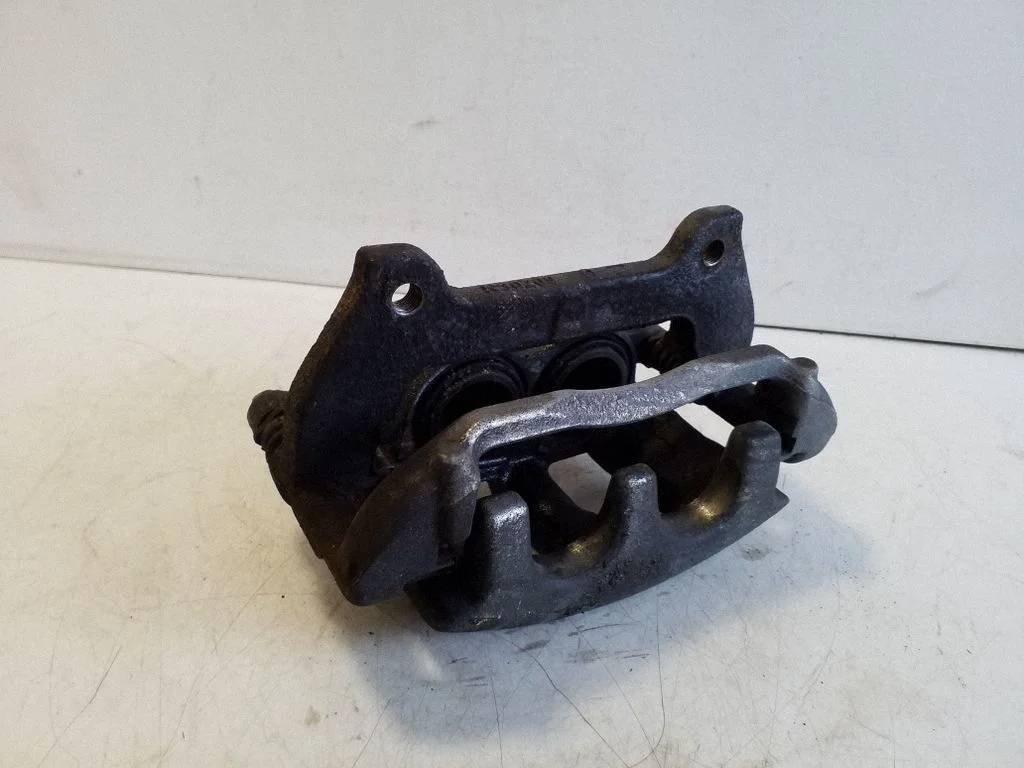 Front brake caliper N30199