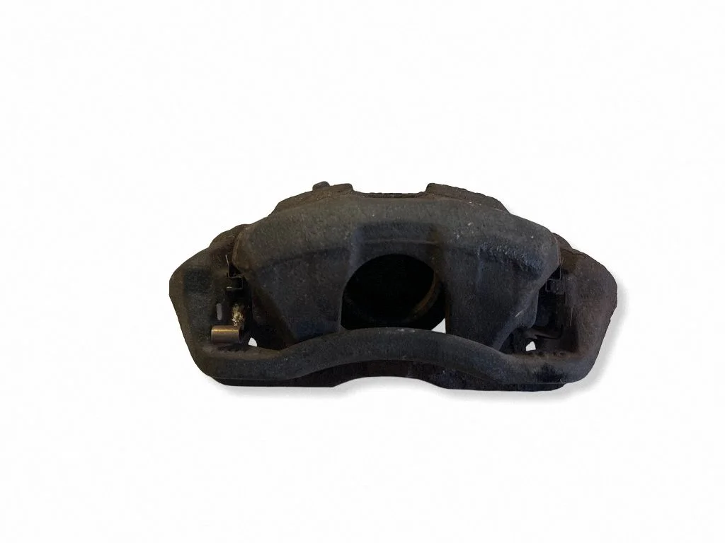 Front brake caliper – right