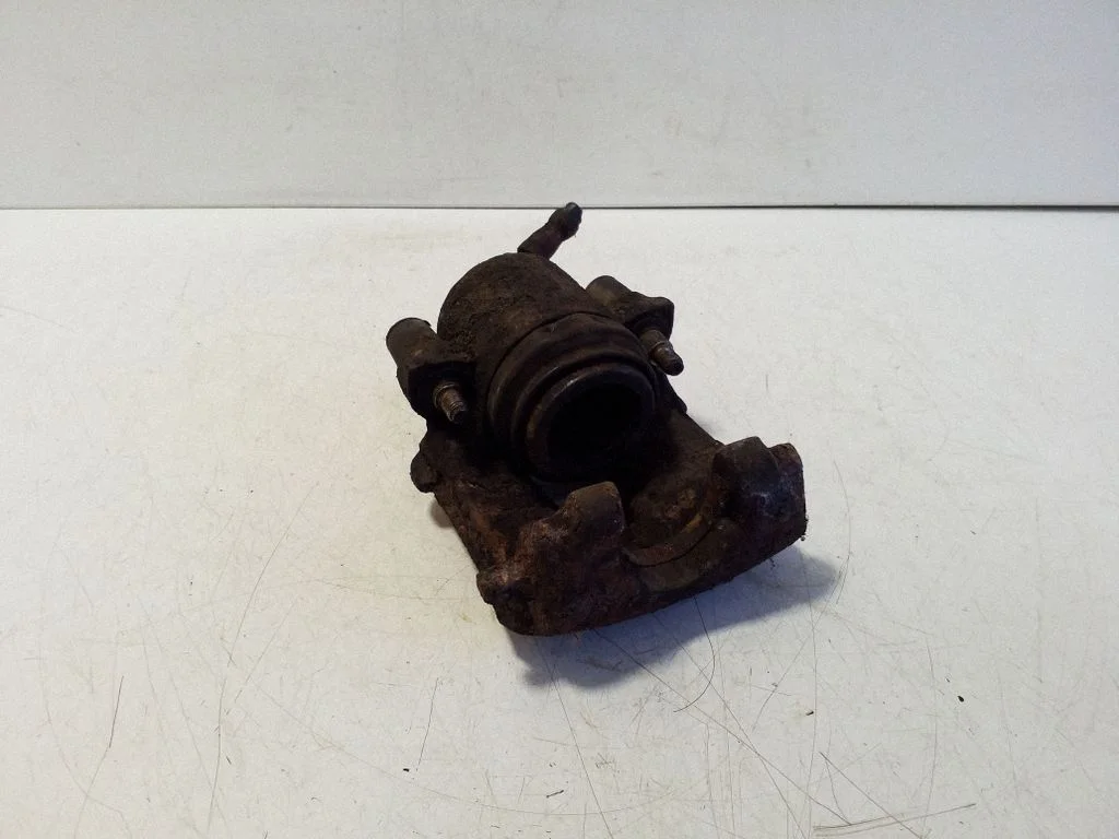 Front brake caliper – right