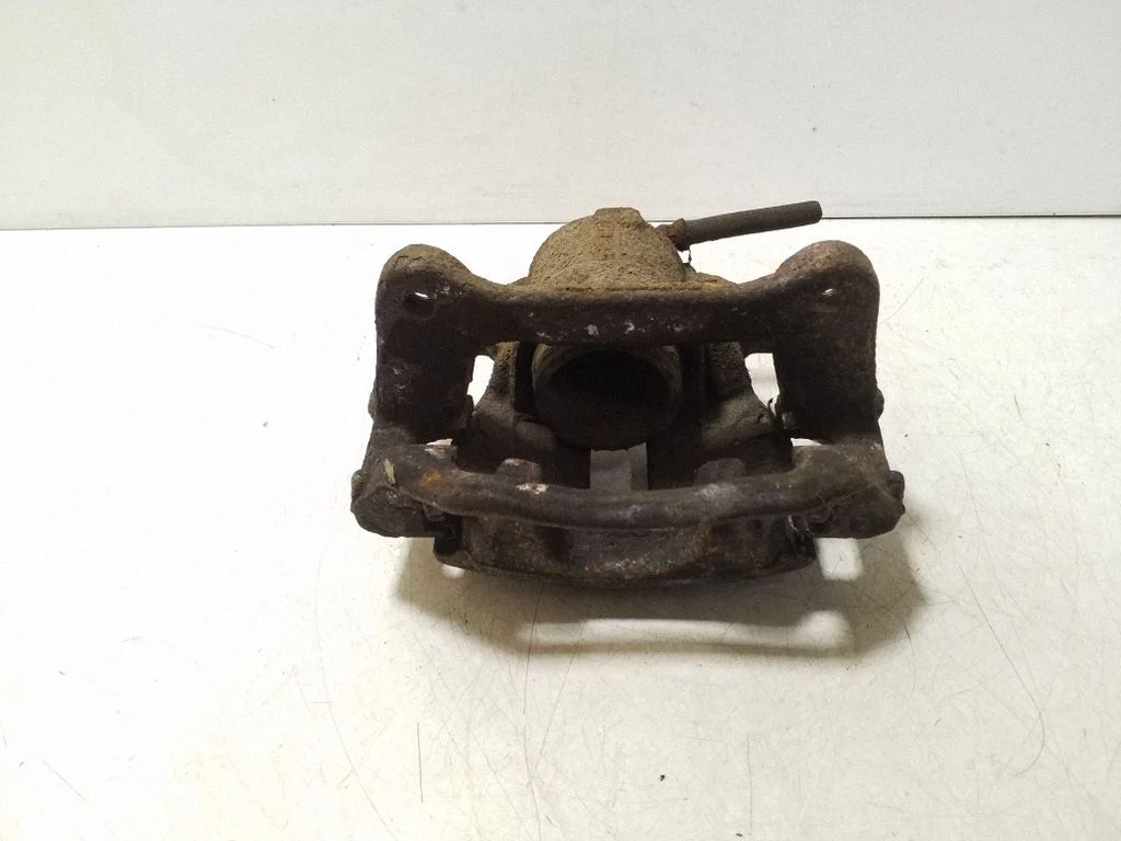 Front brake caliper – right