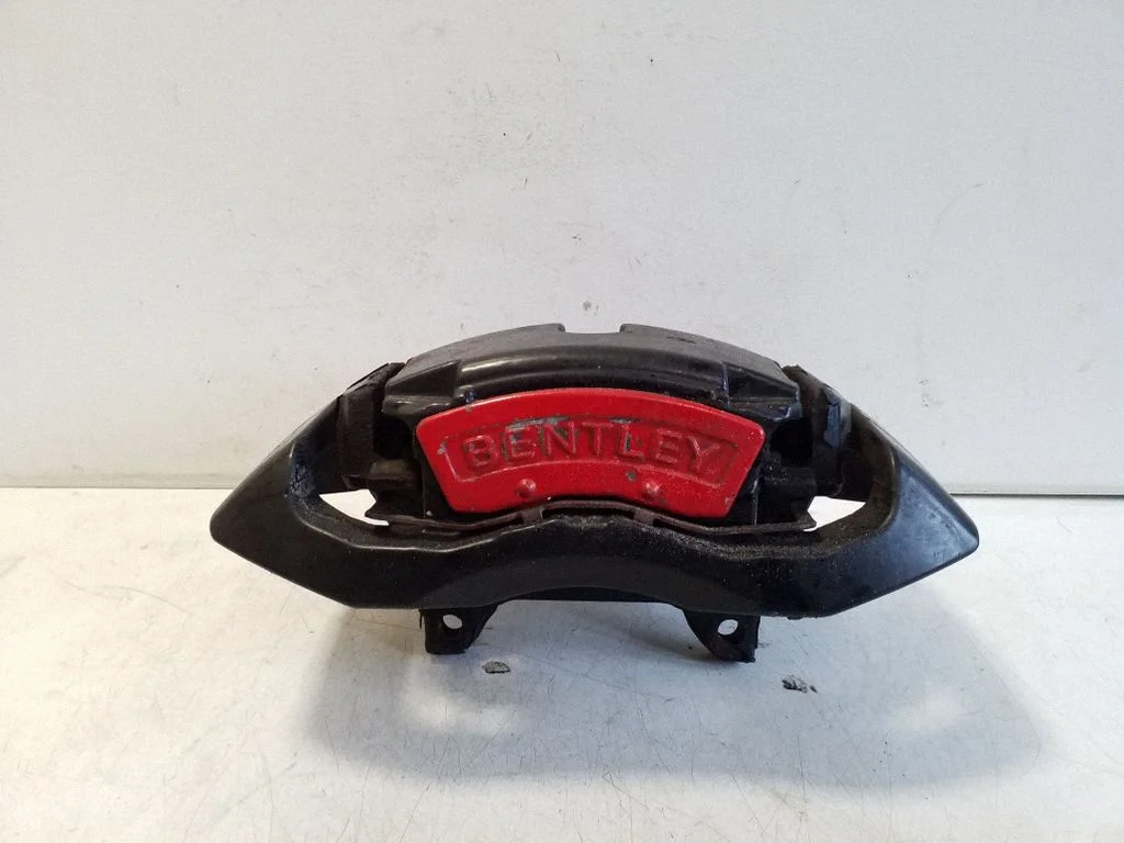 Front brake caliper – right