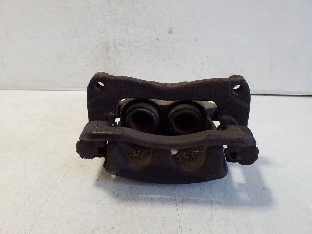 Esimene pidurisadul – Nissan Navara D23 (2015-), parem
