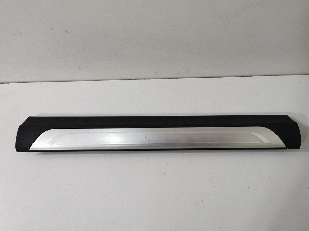 Listwy progowe wewnętrzne (komplet) – BMW Seria 7 G11 G12 (2015-2022)