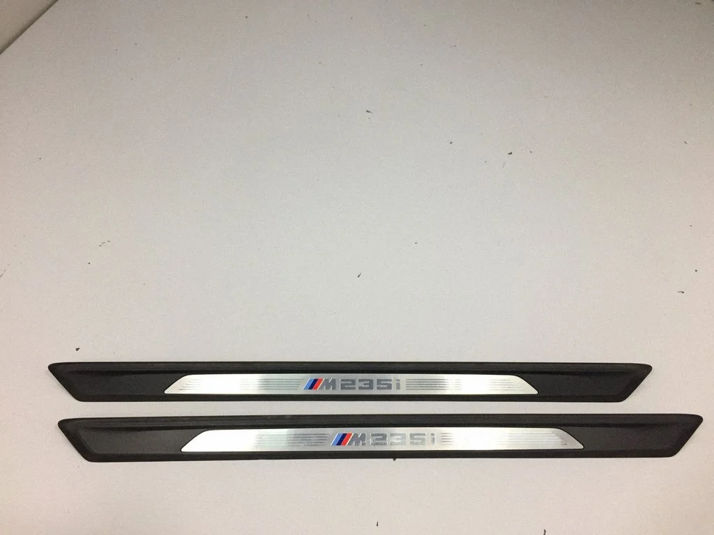 Sliekšņu apdares komplekts (iekšējais) – BMW 2. sērija F22 F23 (2013-2017)