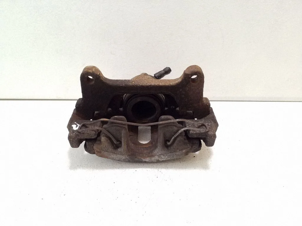 Front brake caliper – right