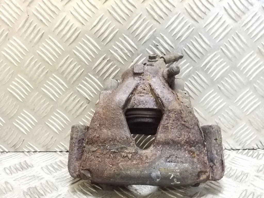 Zacisk hamulcowy przedni – Audi A3 S3 8L (1996-2003), lewa