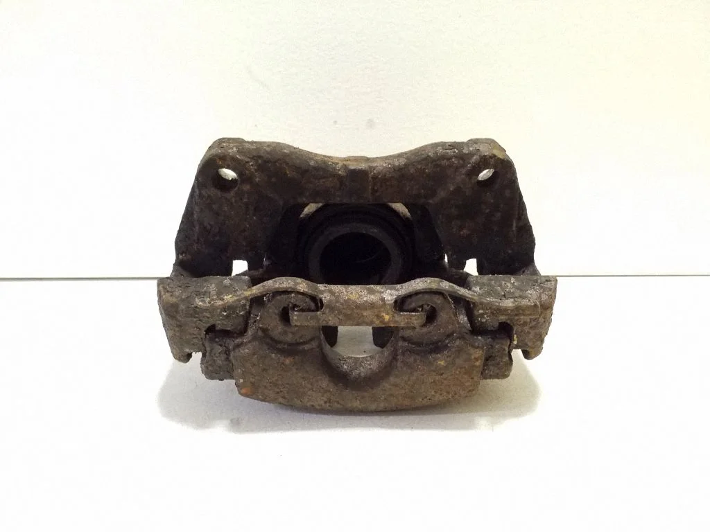 Front brake caliper – right