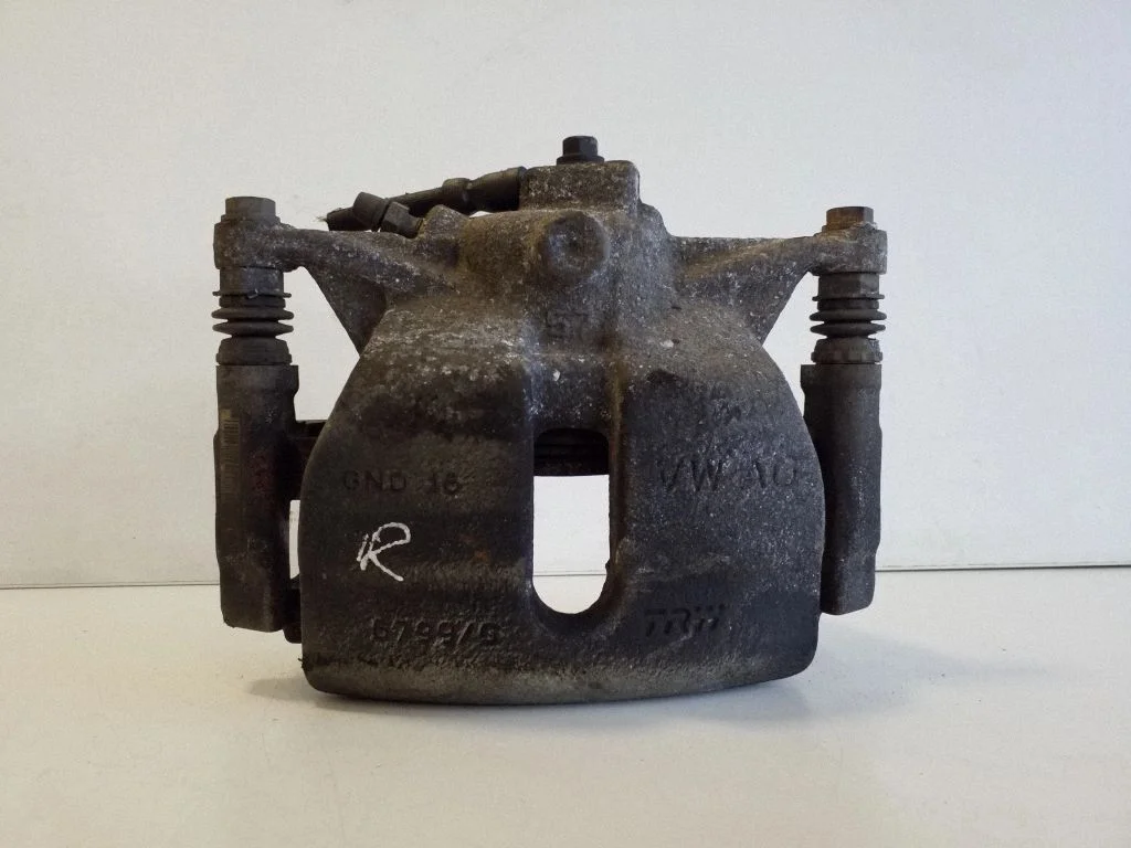 Front brake caliper 5714B
