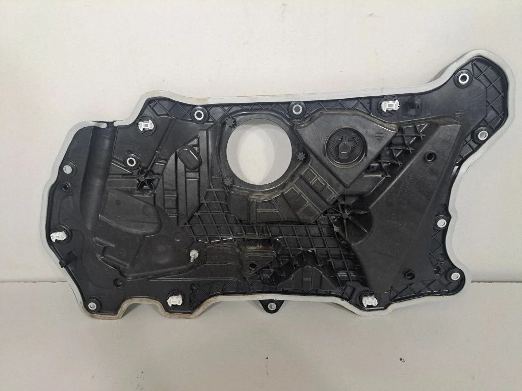 Mootoriruumi vaheseina heliisolatsioon – BMW Series 8 M8 F91 F92 G14 G15 (2019-)