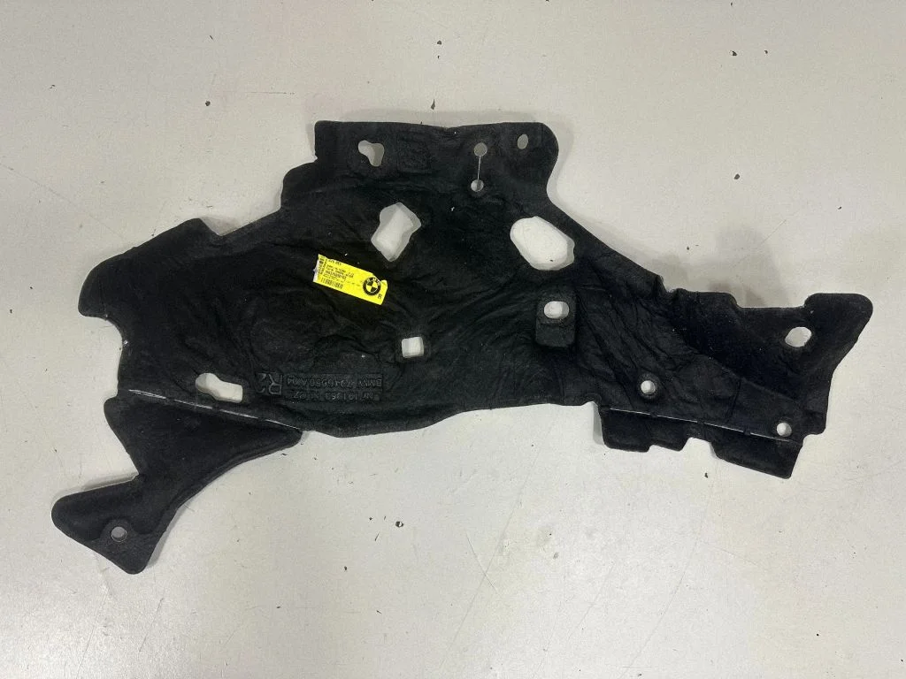 Sound insulation of firewall – BMW i4 (2021-)