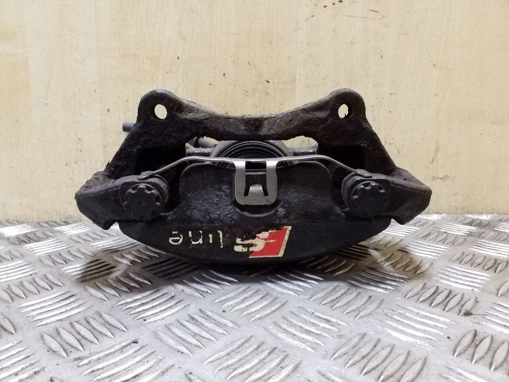 Zacisk hamulcowy przedni – Audi A5 8T 8F (2007-2016), prawa