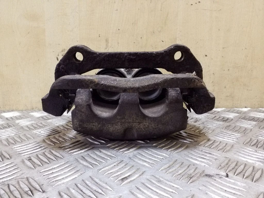 Front brake caliper – right
