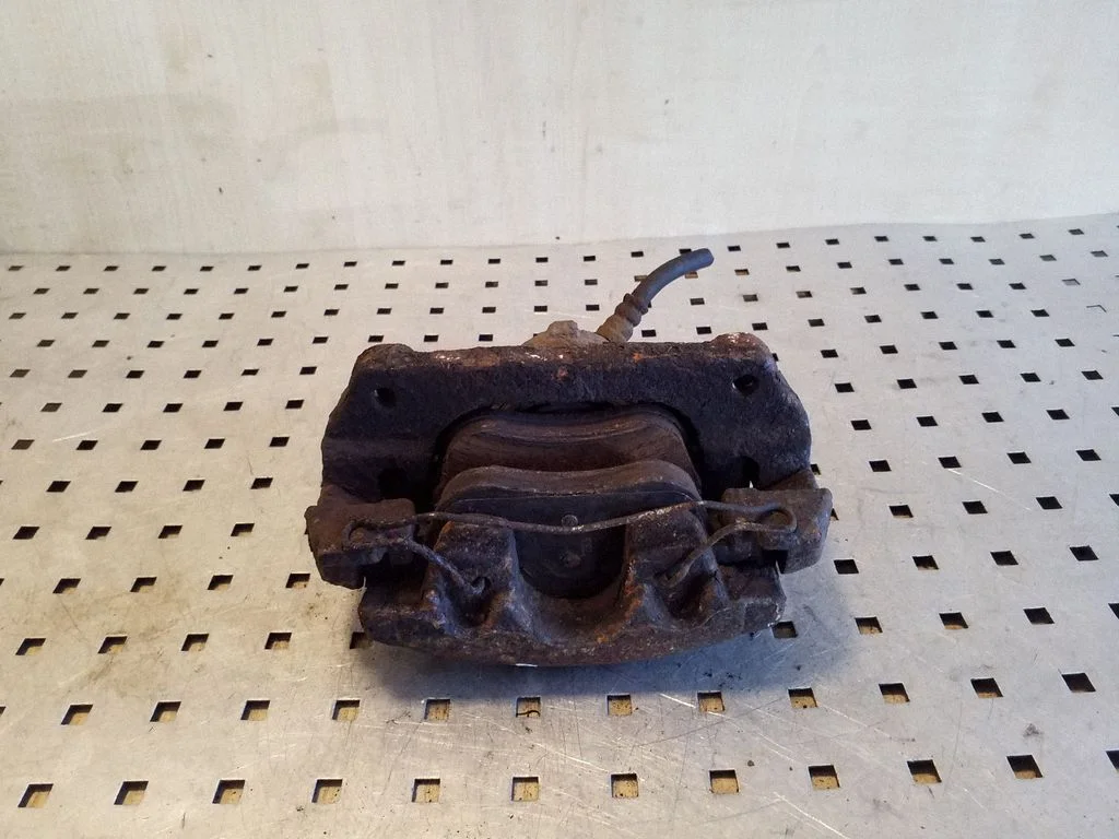 Front brake caliper – Renault Megane III (2009-2016), right