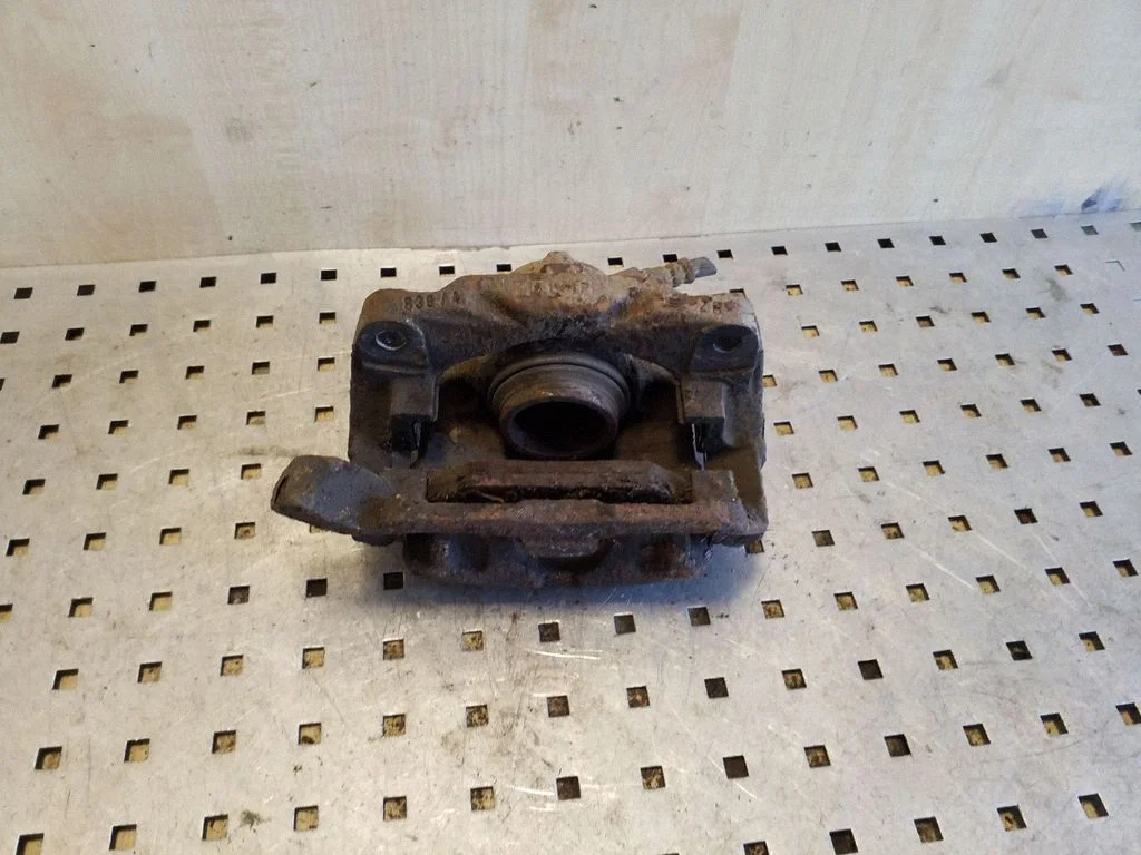 Front brake caliper – Renault Scenic I (1996-2003), right