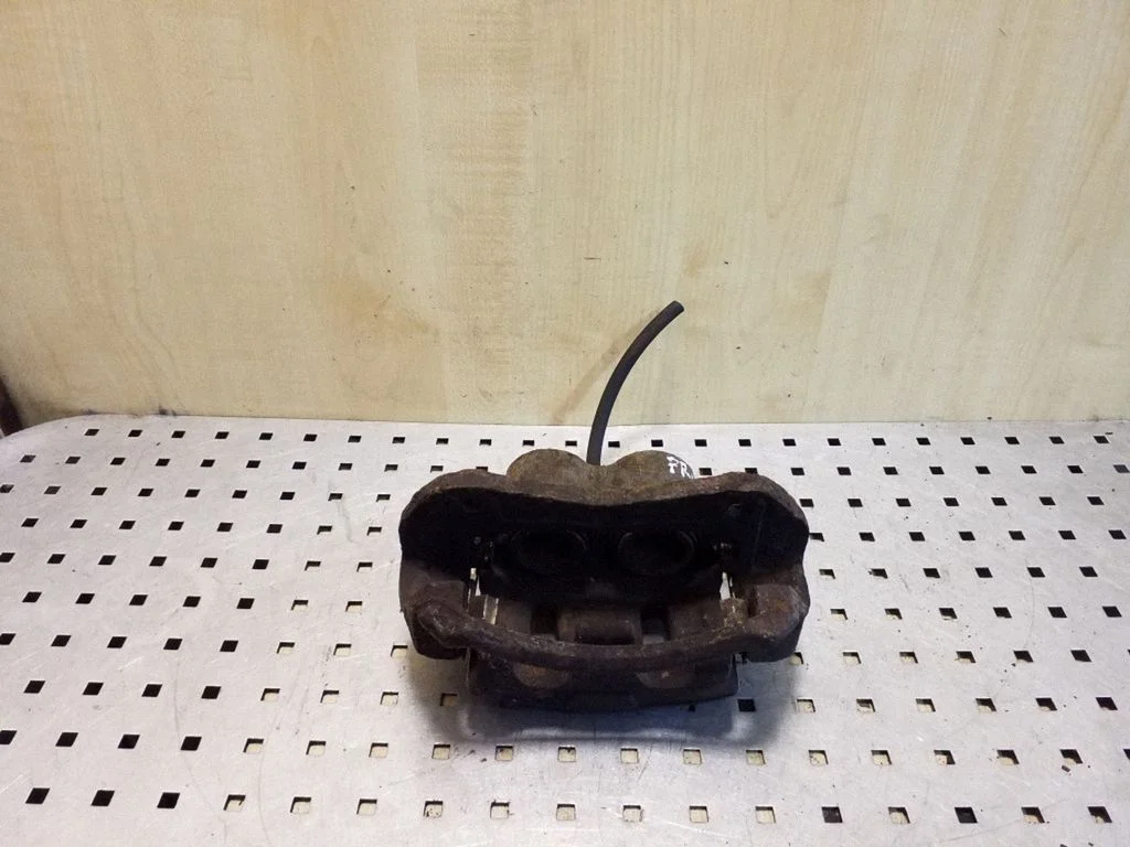 Front brake caliper – right